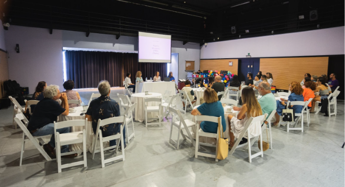 Mesa Transformación social y trabajo comunitario en artes escénicas.